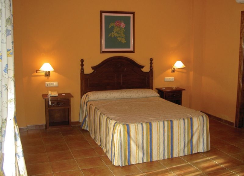 Albenzaire Asador Hotel 3*