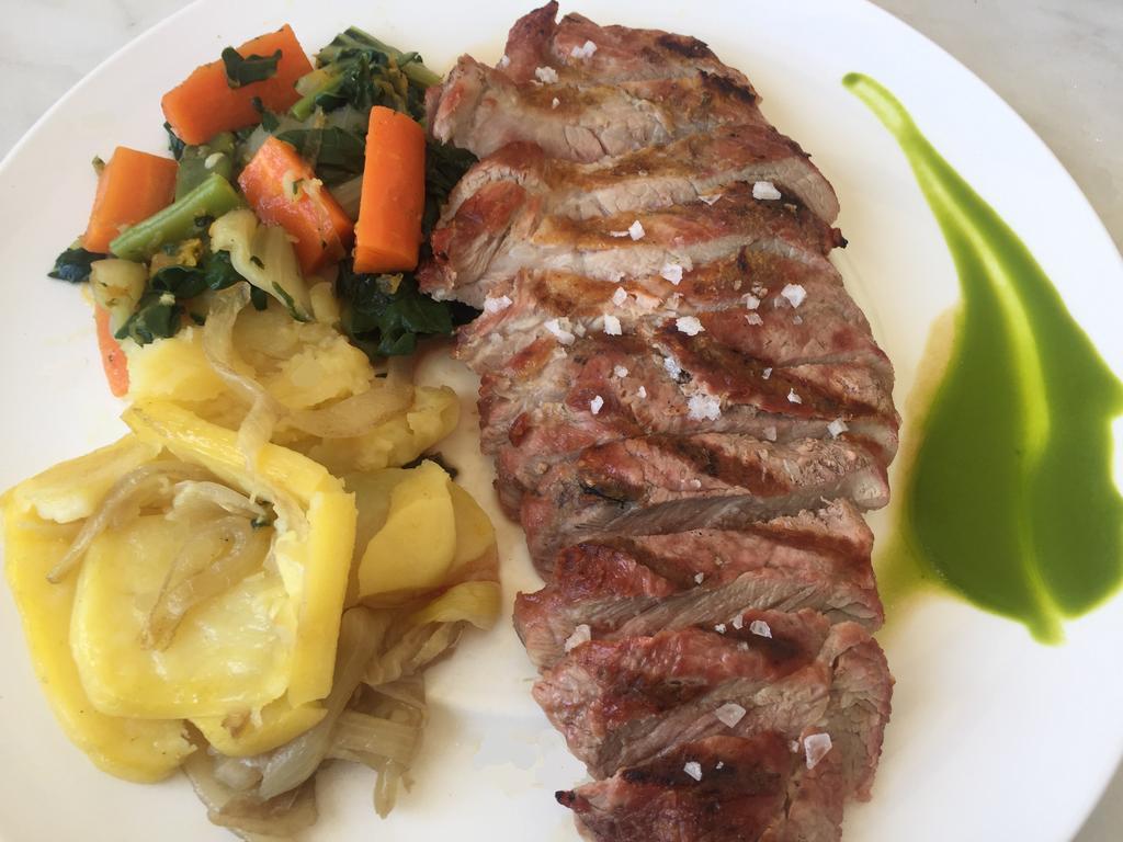 Albenzaire Asador Hotel 3*